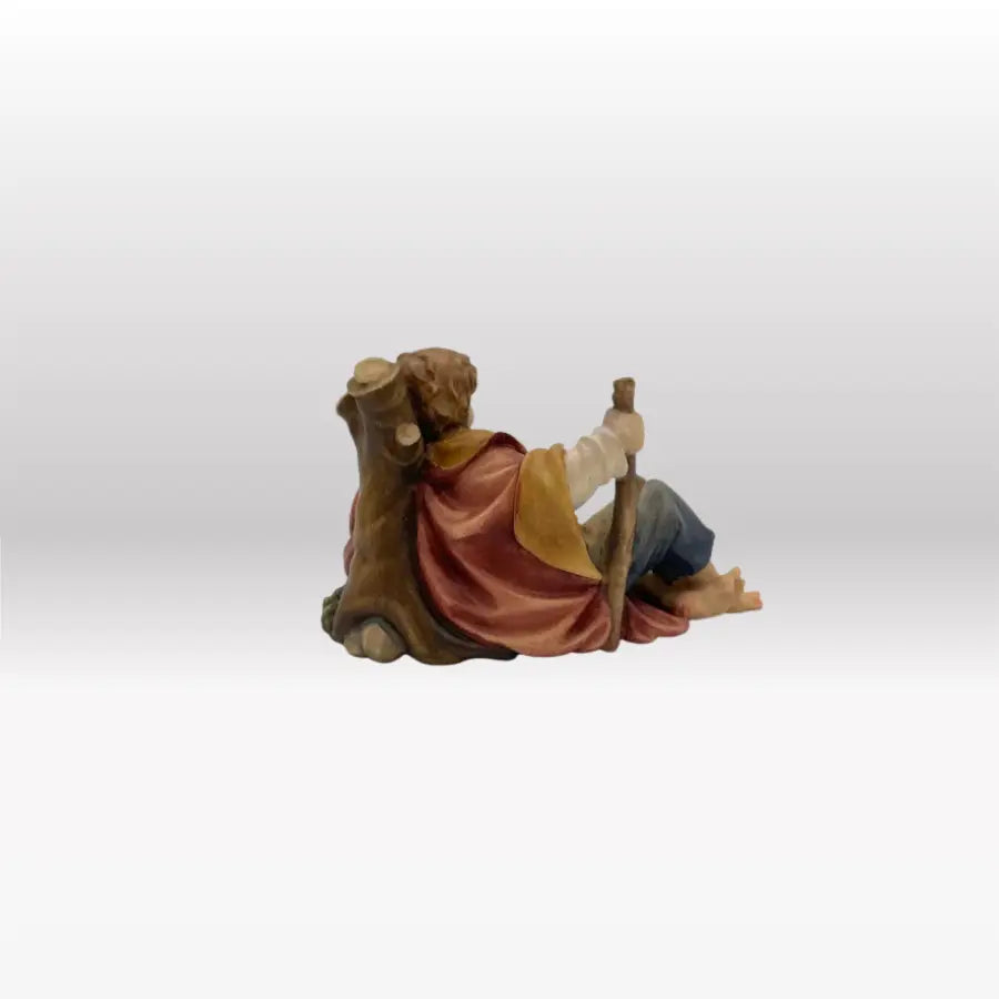 Hirtenbub liegend von Heimatkrippe-2