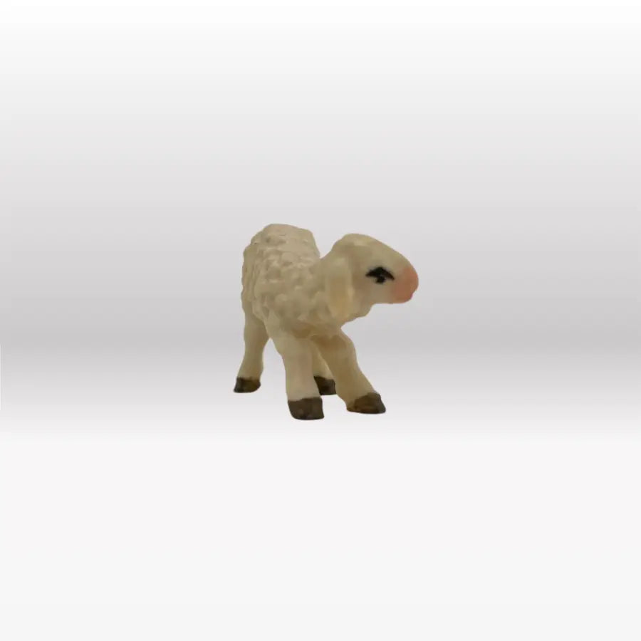 Lamm saugend von Heimatkrippe-2